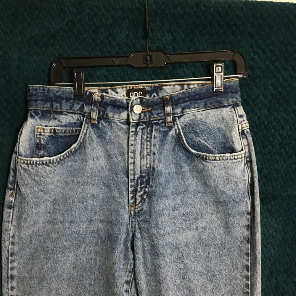 BDG Urban Outfitters Acid Wash Distressed Jeans Size 28